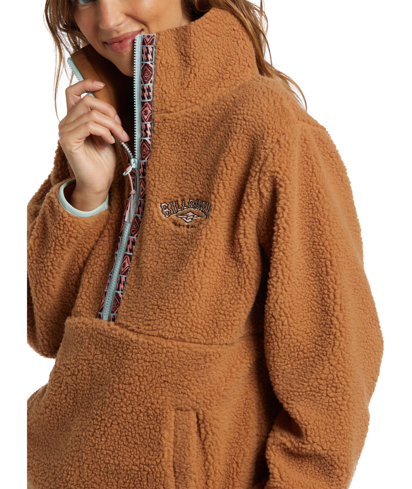Billabong Horizon Mock Neck in SANDALWOOD