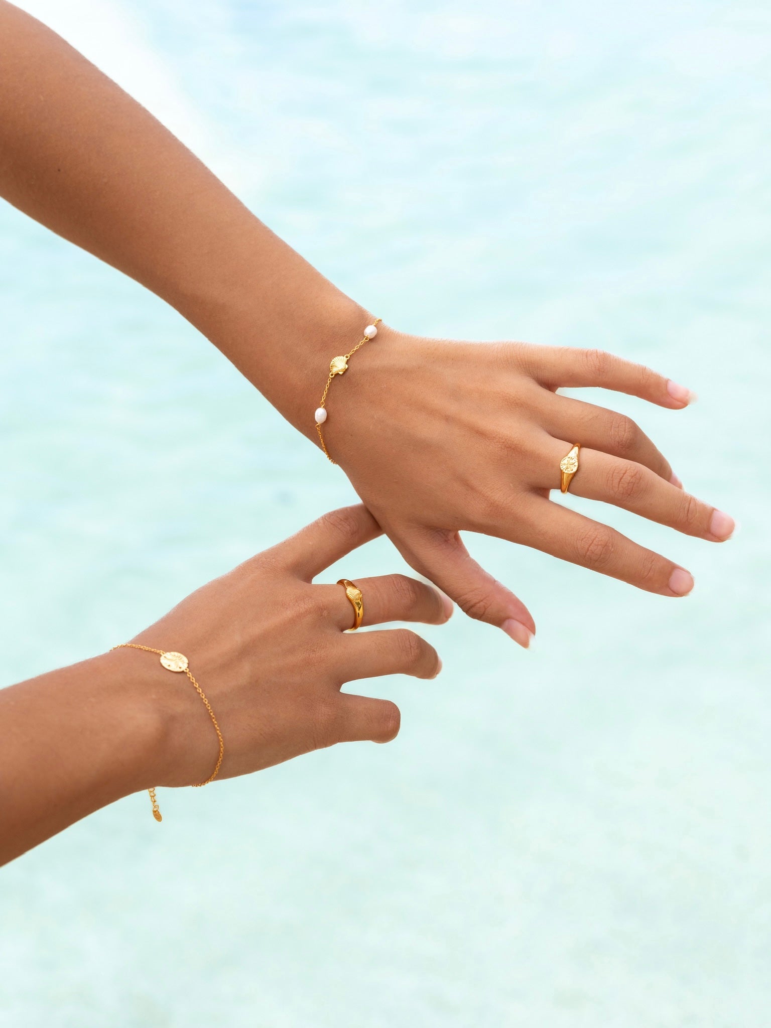 Malakai The Label Paralia Palms Bracelet in 18k Gold in Default Title