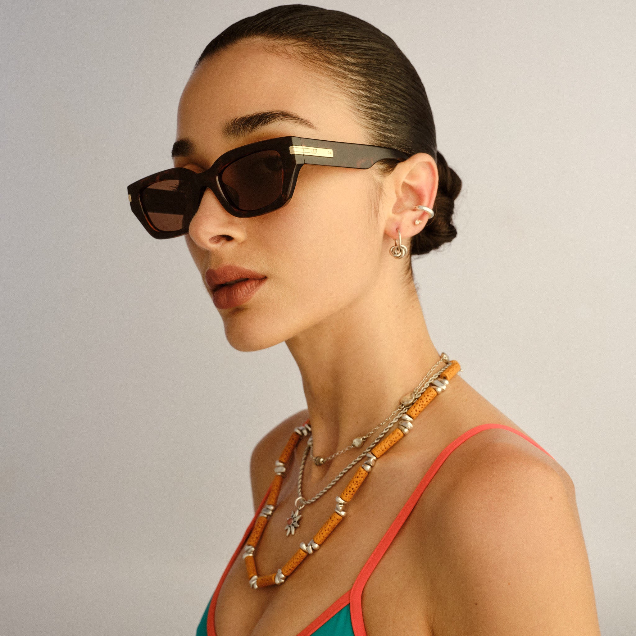 Le Specs CUBITO + TORT in BROWN MONO