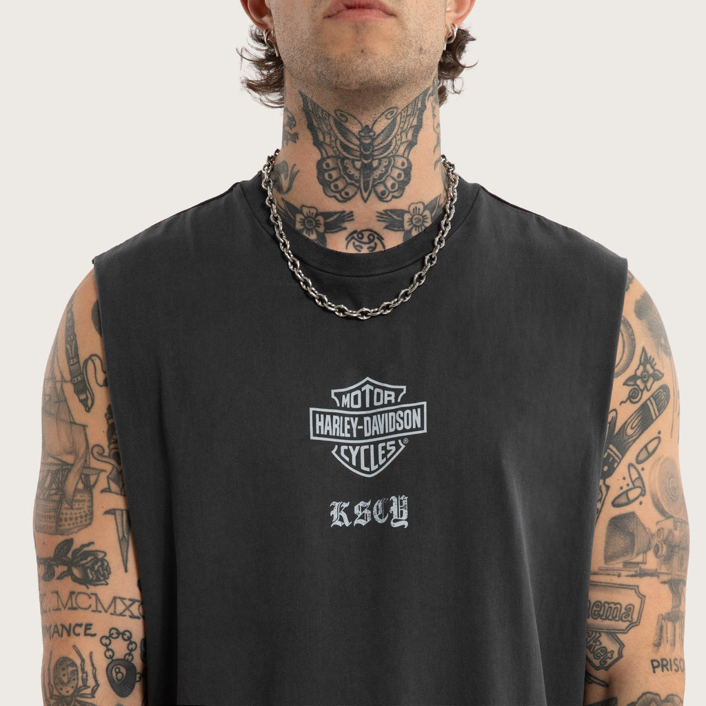 Kiss Chacey Idle Relaxed Muscle in Pigment Black