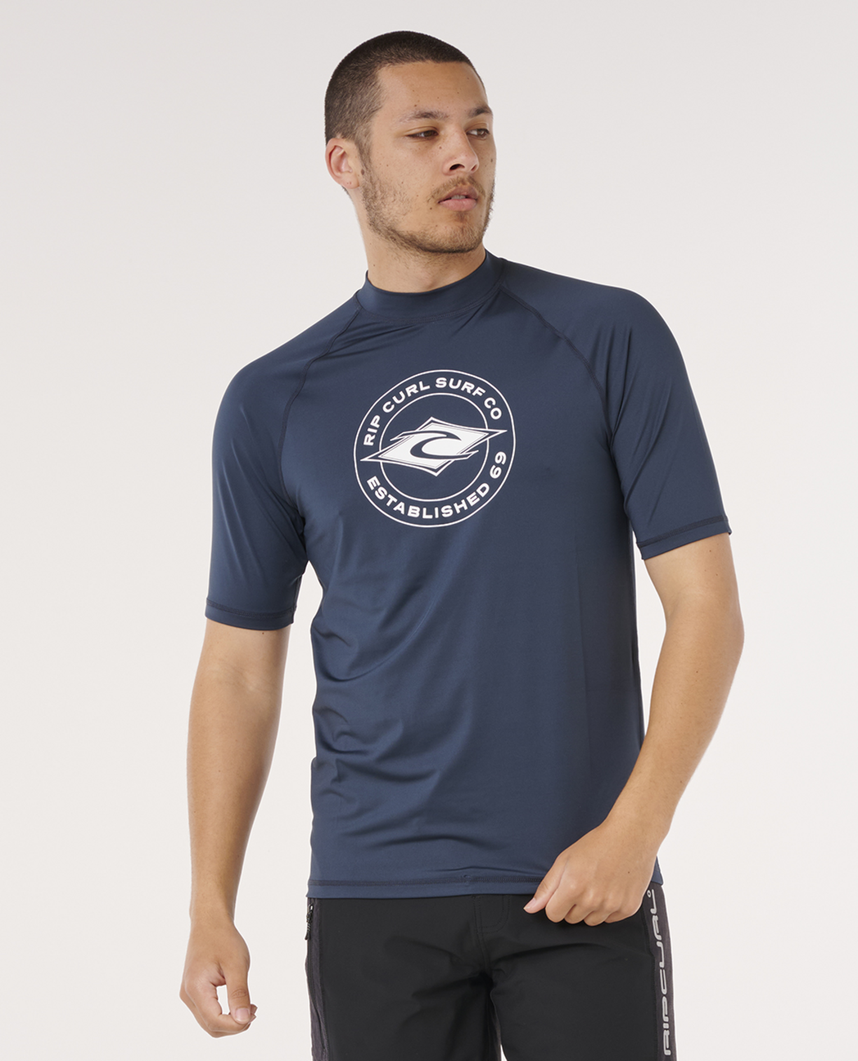 Rip Curl Stapler Upf S/S in DARK NAVY