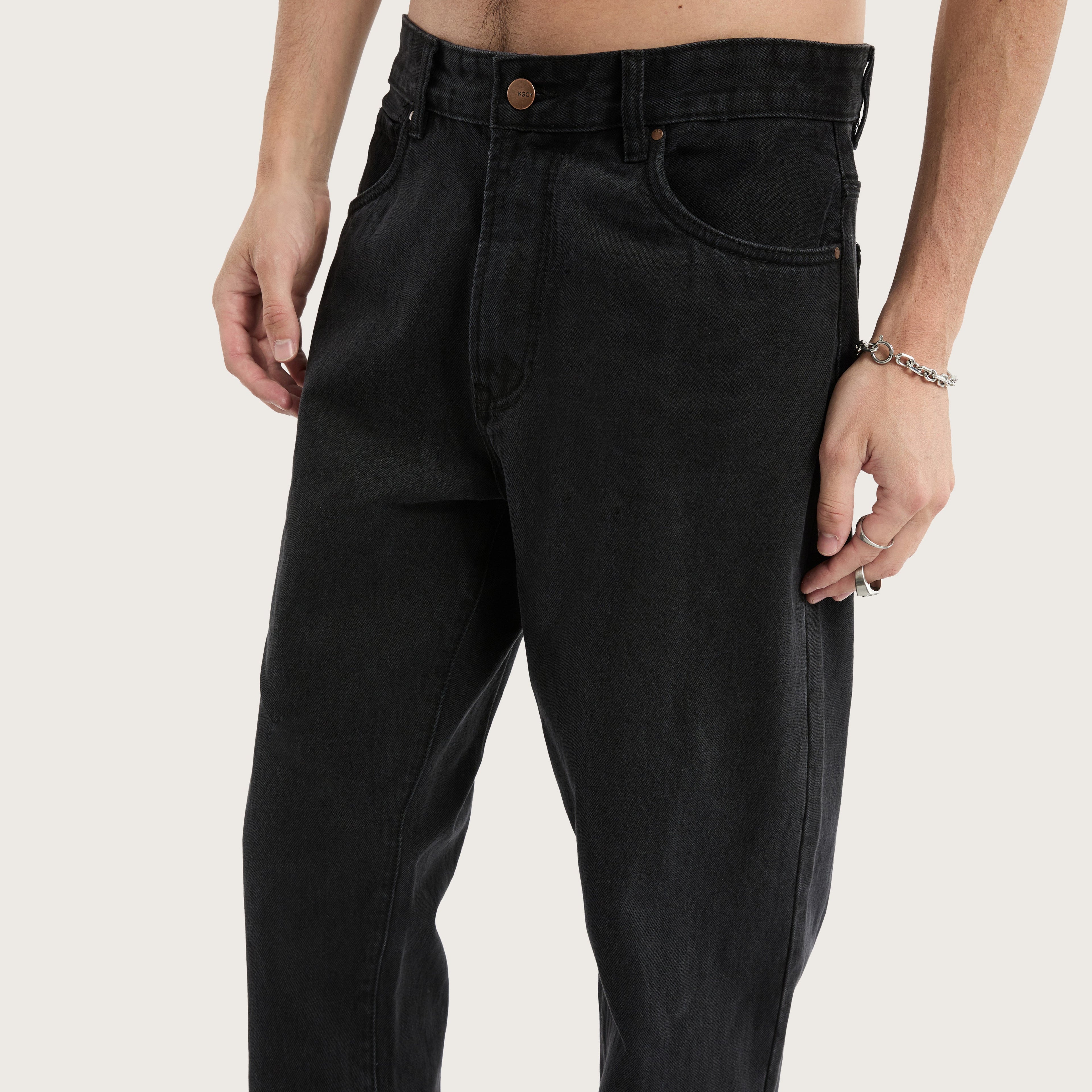 Kiss Chacey K5 Relaxed Fit Jean in Black Grey