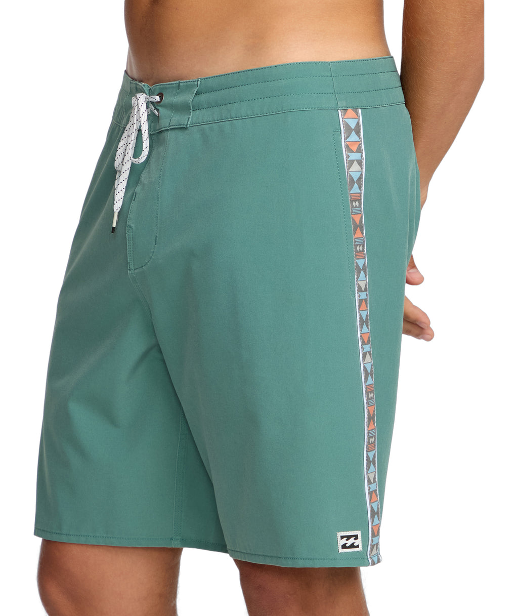 Billabong Wategos Lt in SAGE GREEN
