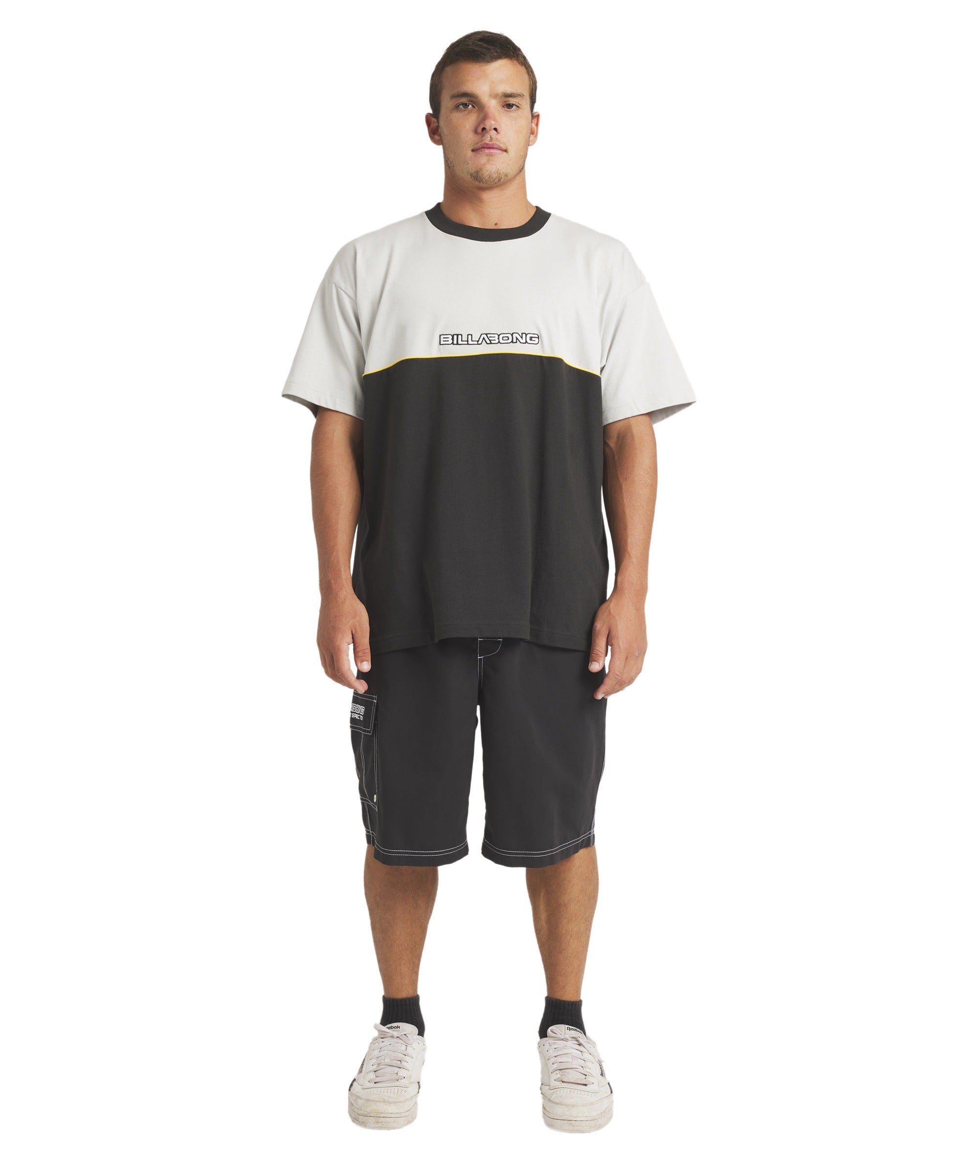 Billabong Throw On in BLACK