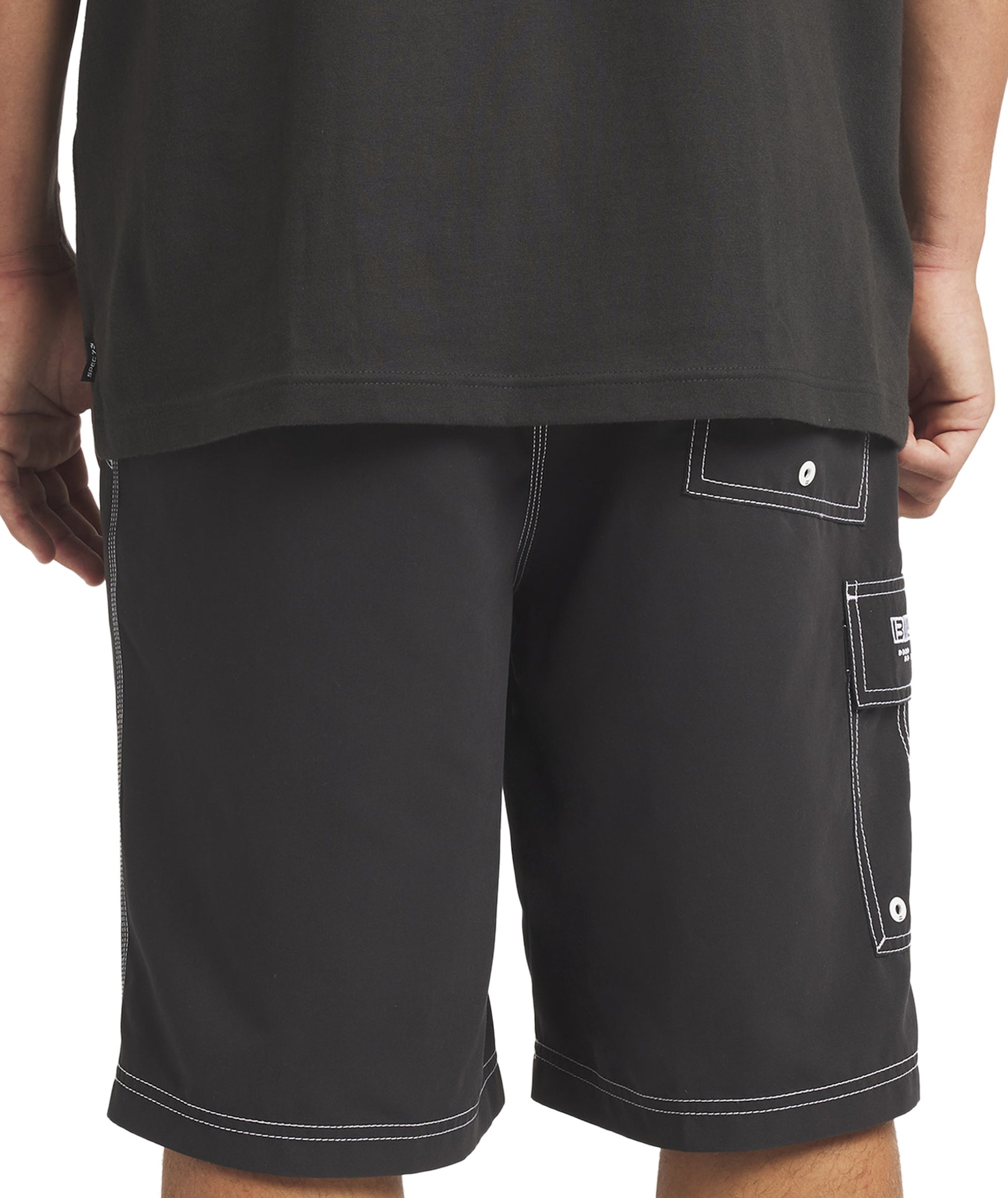 Billabong Throw On in BLACK