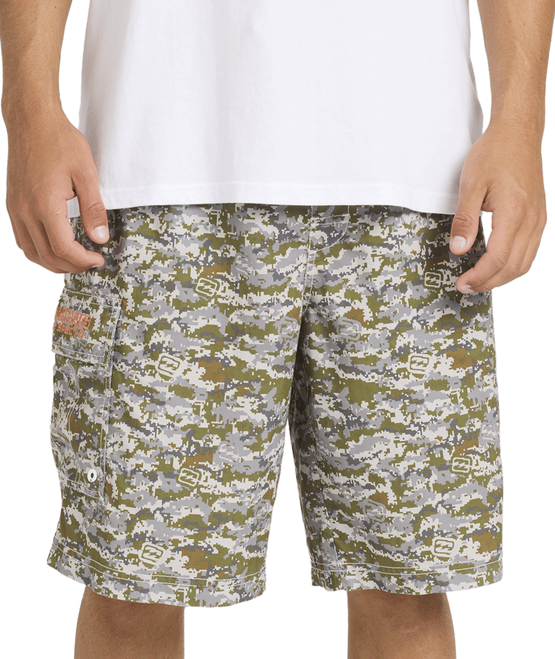 Billabong Throw On in CAMO