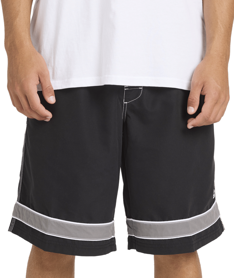 Billabong Throw Ons 2.0 in BLACK