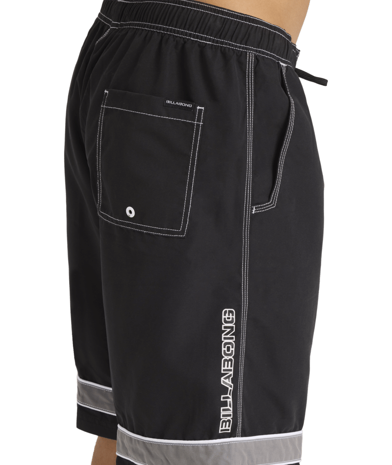 Billabong Throw Ons 2.0 in BLACK