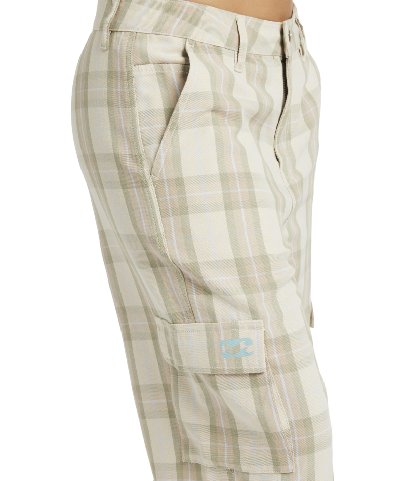 Billabong No Doubt Short in GREEN ASH