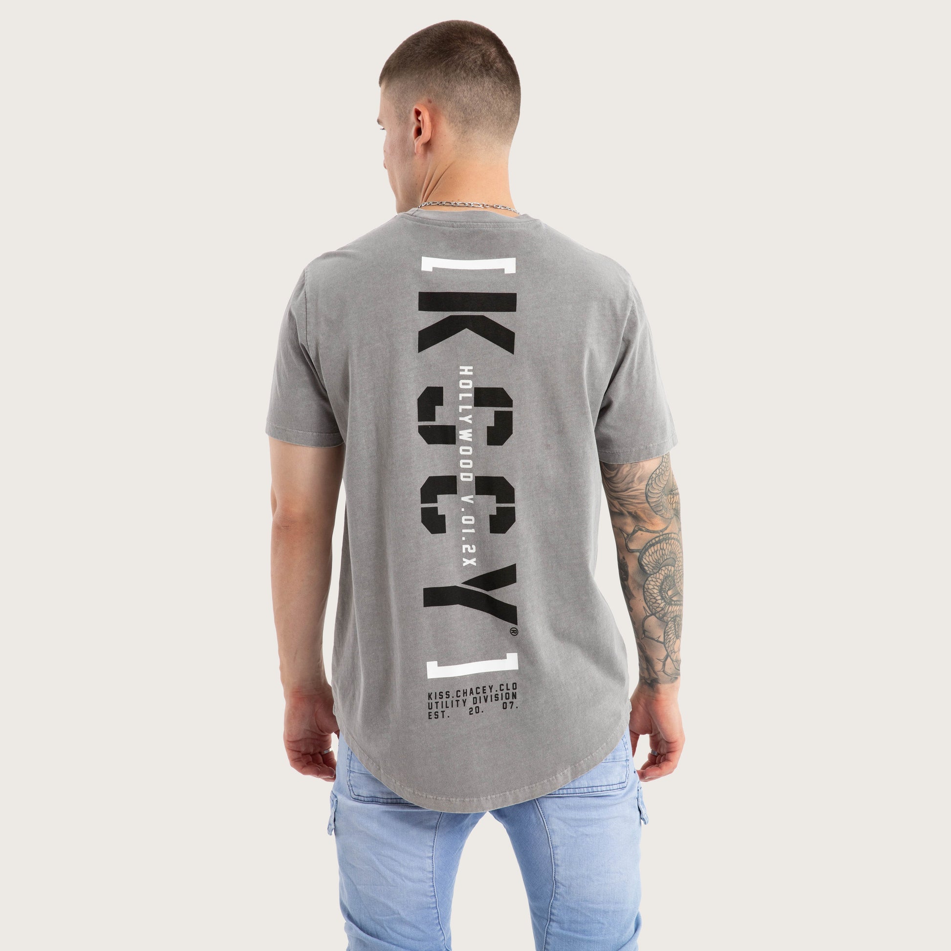 Kiss Chacey Unleashed Dual Curved Tee in Pigment Frost Grey