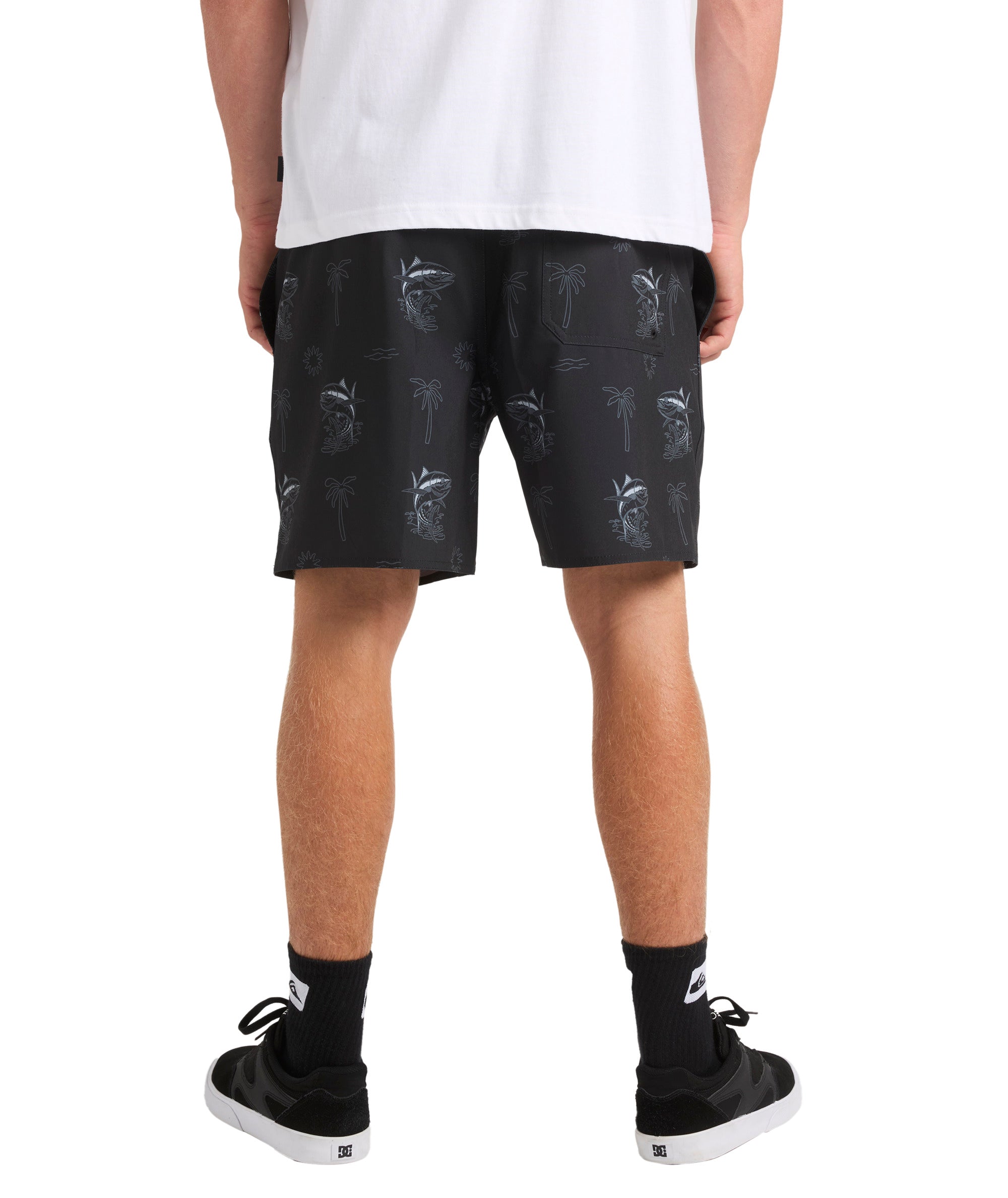 Quiksilver Atoll Volley 18 in BLACK