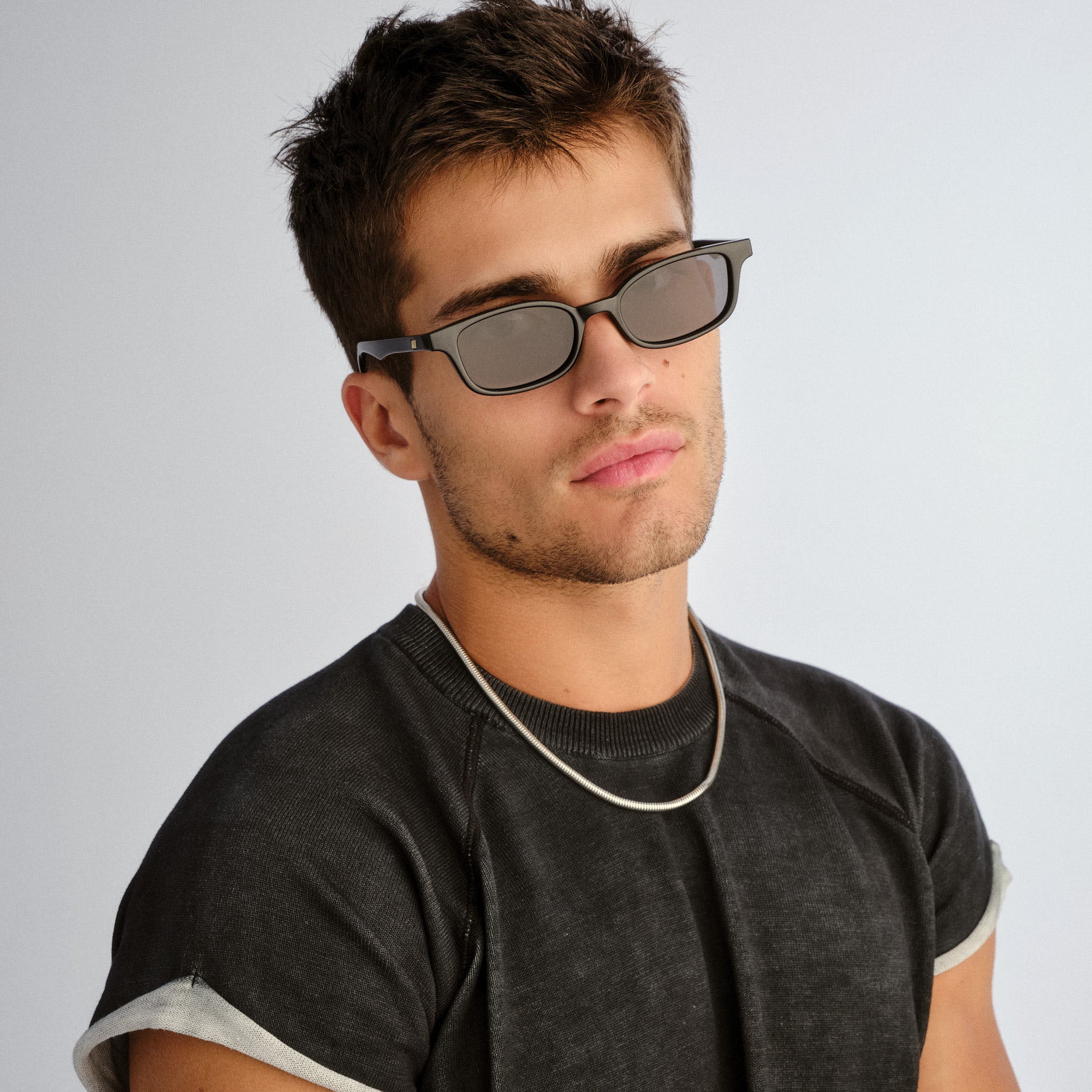 Le Specs ECHELON + BLACK in SMOKE MONO