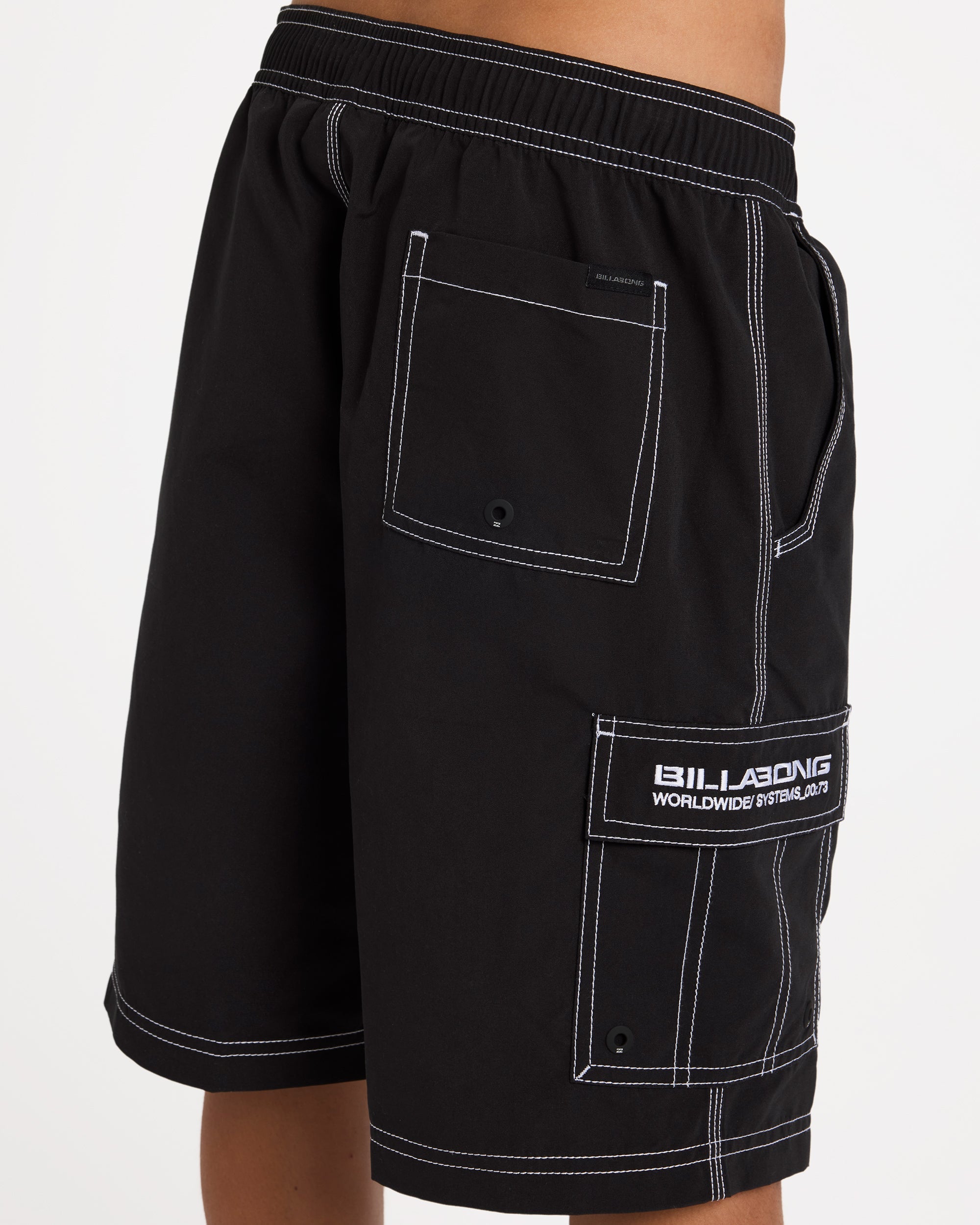 Billabong Boys 8-16 Throw On Boardshorts in Black