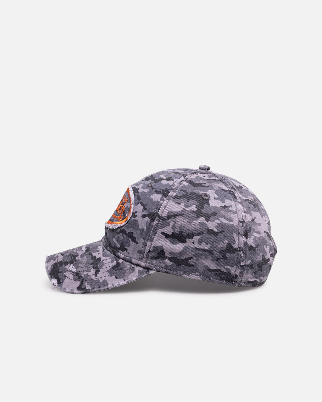 Von Dutch Distressed Dad Strapback Grey Camo in Single
