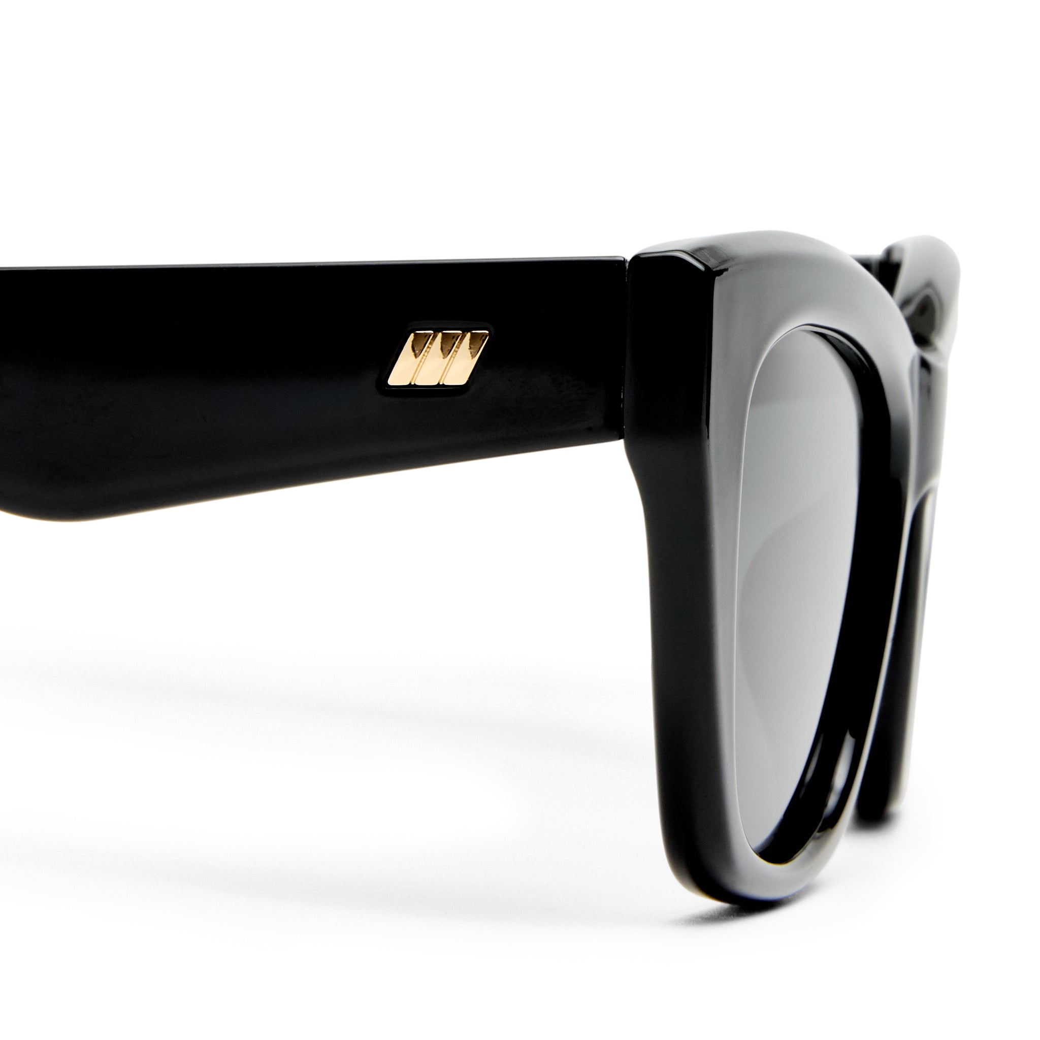 Le Specs LUMEN + BLACK in SMOKE MONO POLARIZED