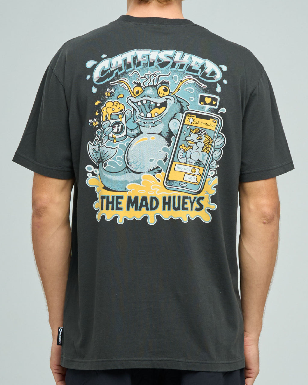 The Mad Hueys CAT FISHED | SS TEE in VINTAGE BLACK