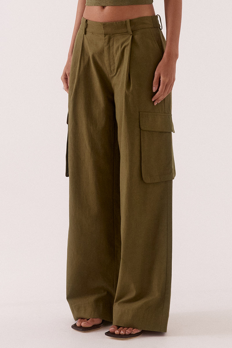 Sovere SABINE CARGO PANTS - KHAKI in KHAKI