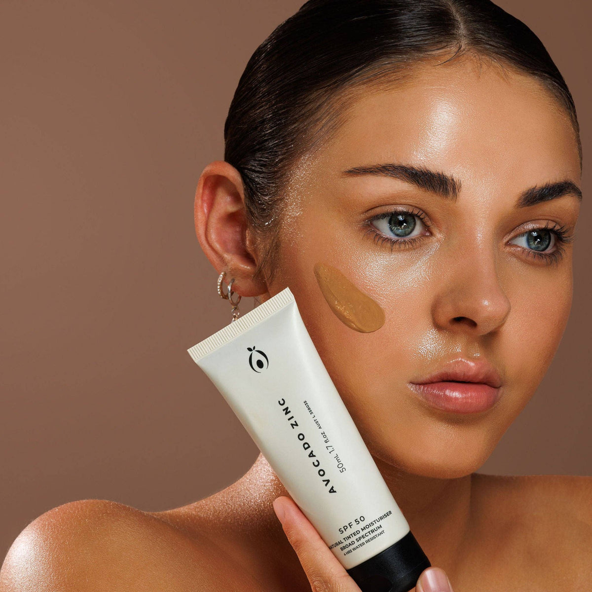 Avocado Zinc Spf 50 Natural Tinted Moisturiser in Light
