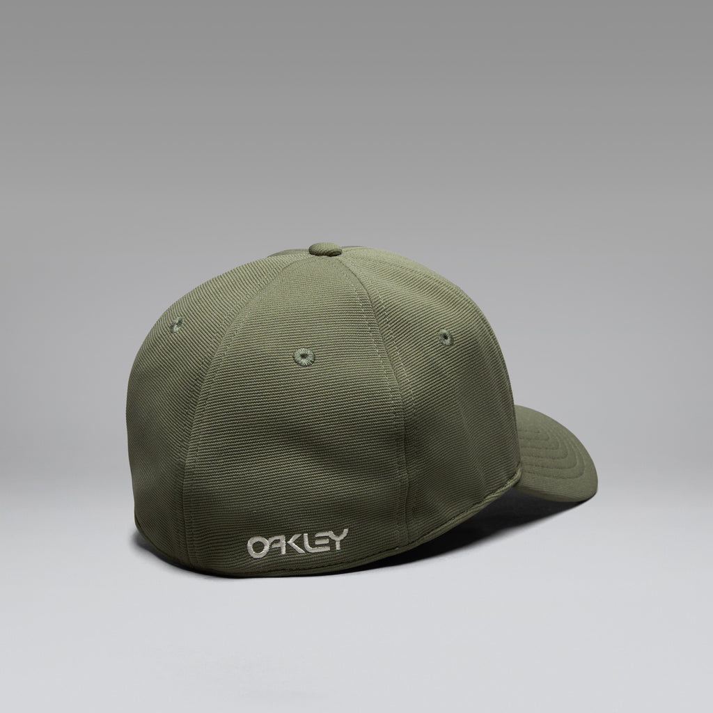 Oakley 6 PANEL STRETCH METALLIC HAT in Deep Olive/Mist
