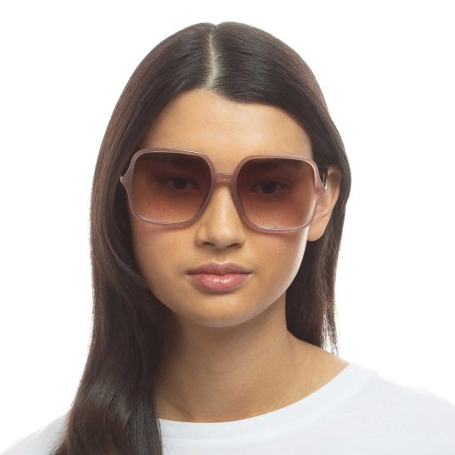 Le Specs Le Specs HEY HUNNI ALT FIT in BRN