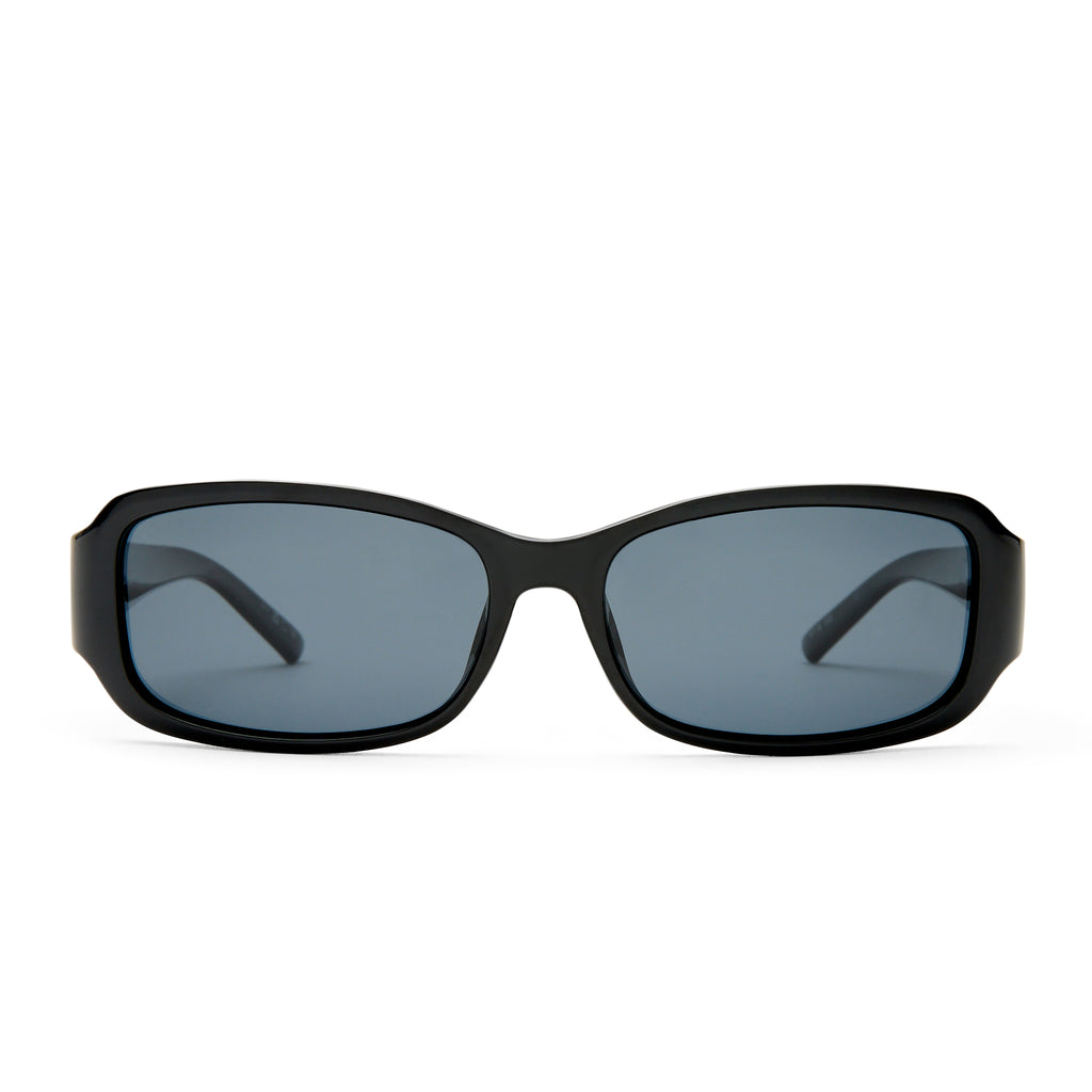 Le Specs GIGGLEMUG BLACK in SMOKE MONO POLARIZED