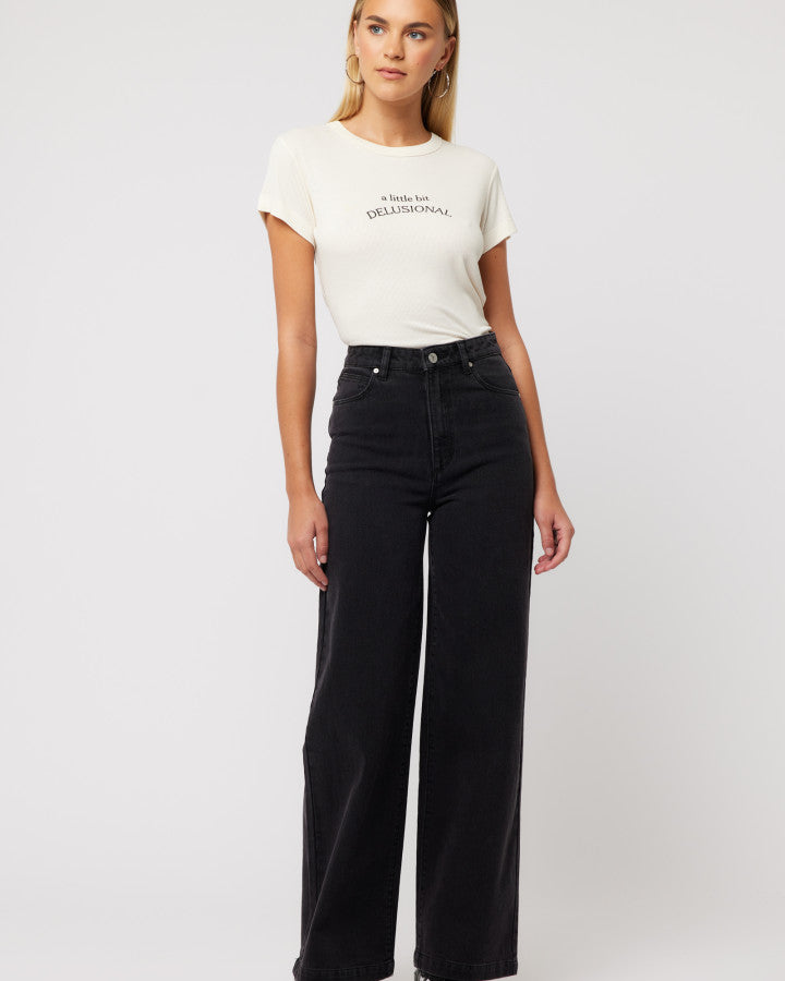 Abrand Jeans 94 Wide Sophie in WASHED BLACK