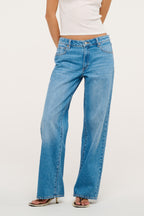 Abrand Jeans 99 Baggy Charlotte Rcy Petite in CHARLOTTE