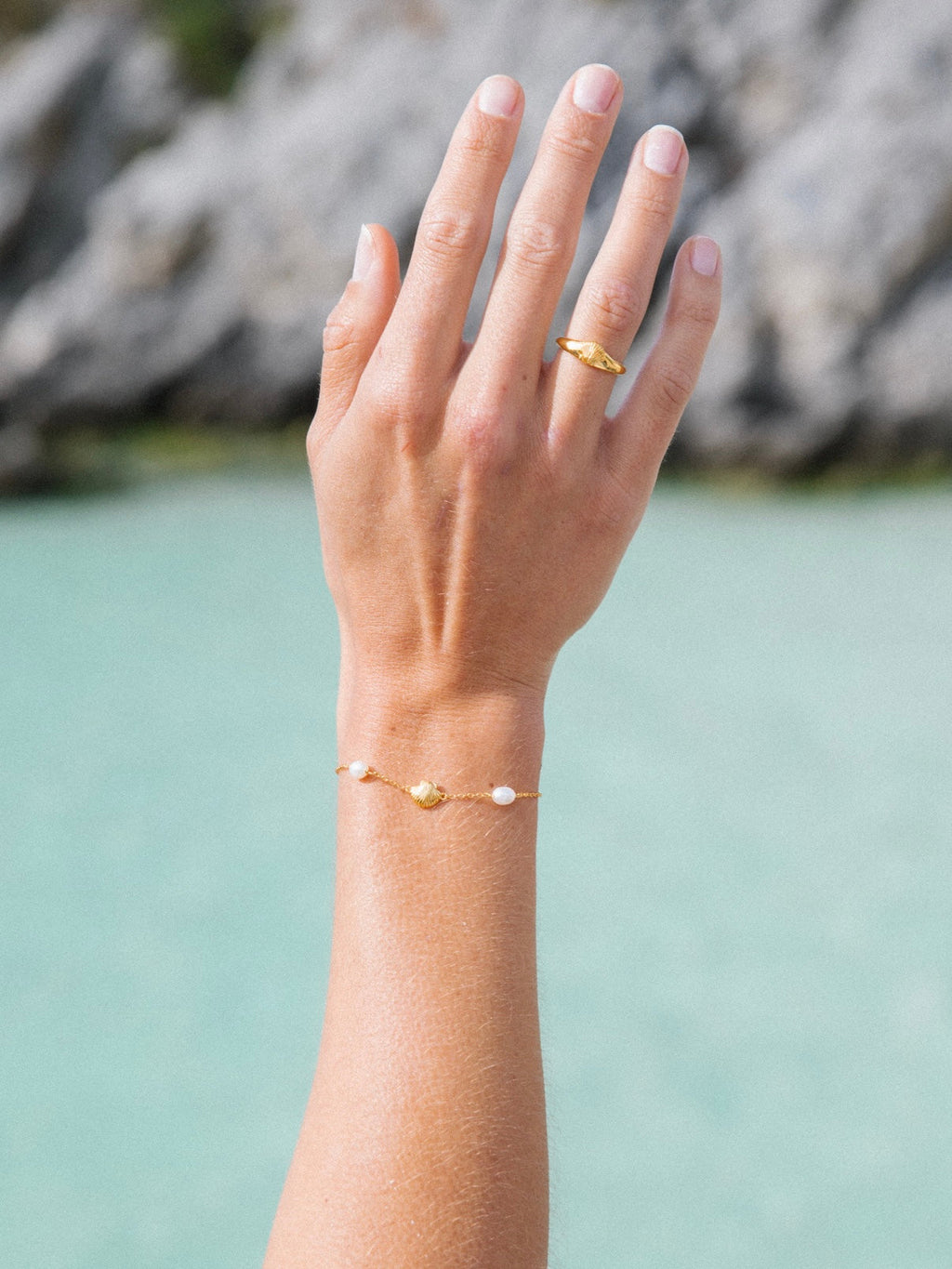 Malakai The Label Paralia Palms Bracelet in 18k Gold in Default Title