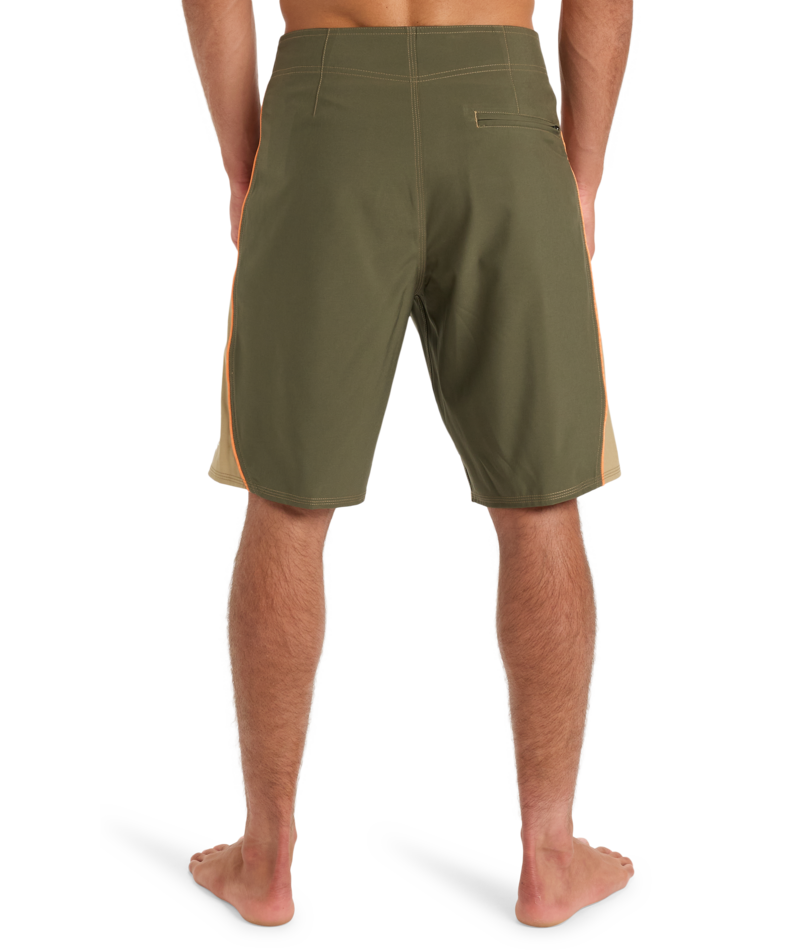 Quiksilver Mercury 99 20 in DUSTY OLIVE