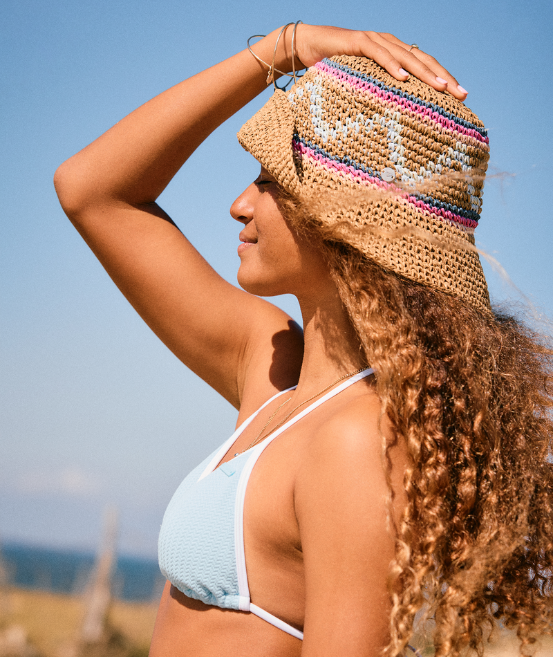 Roxy Geonimo in NATURAL