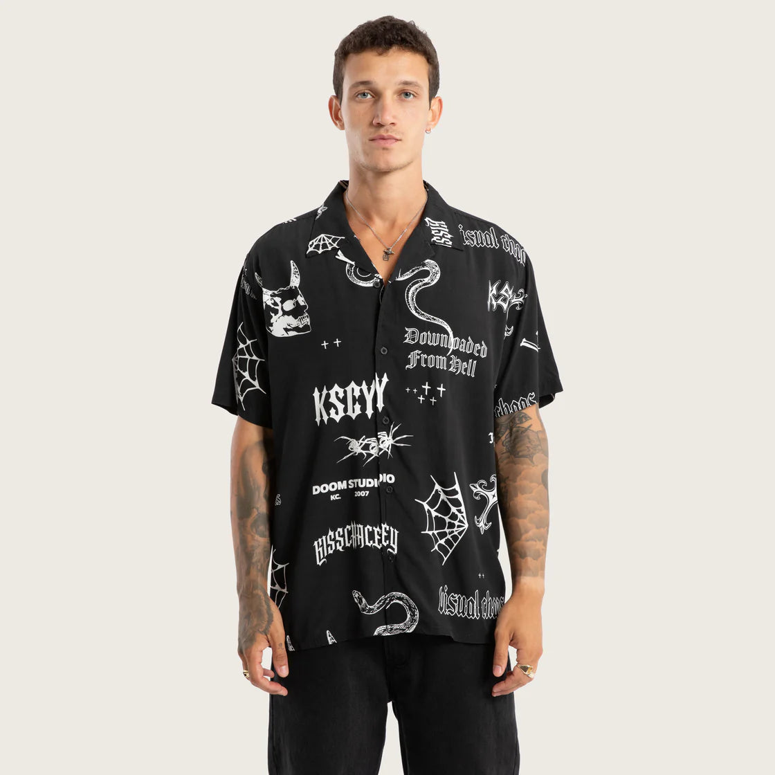 Kiss Chacey Visual Chaos Relaxed Ss Shirt