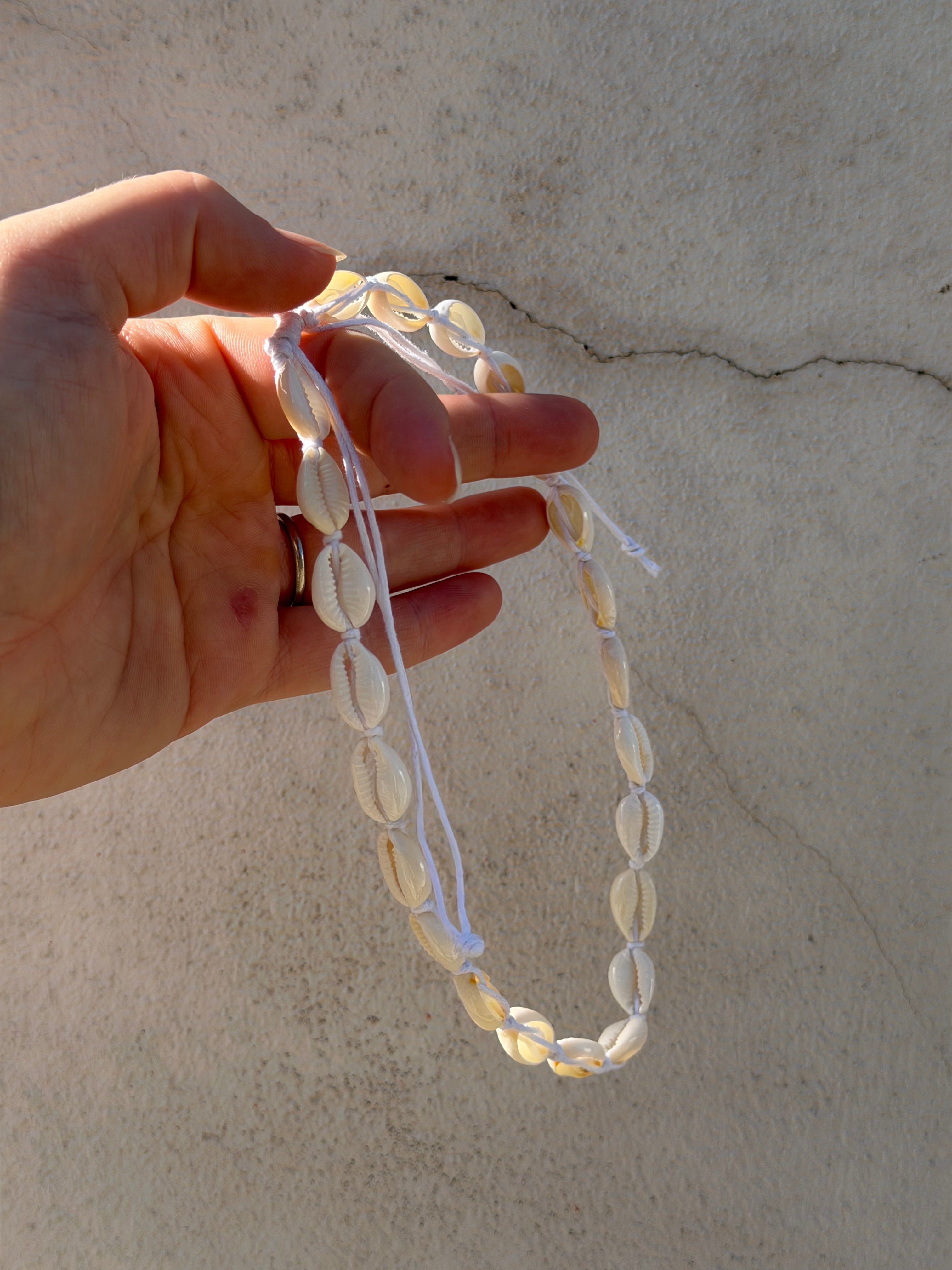 EP SURF Cowrie Necklace