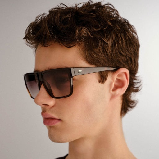 Le Specs Dark Magic in TORT