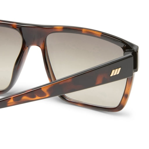 Le Specs Dark Magic in TORT