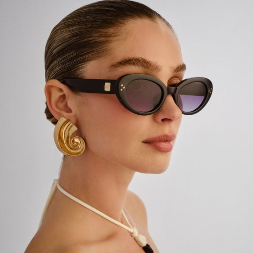 Le Specs Tootsie + in BLACK