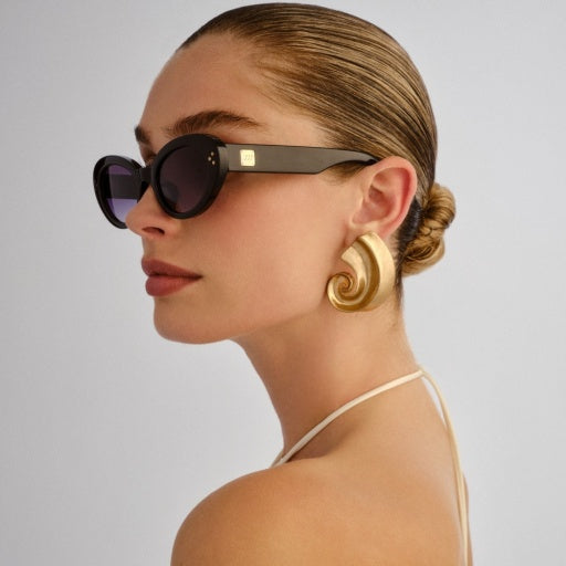 Le Specs Tootsie + in BLACK