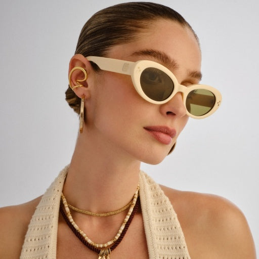 Le Specs Tootsie + in OFF WHITE