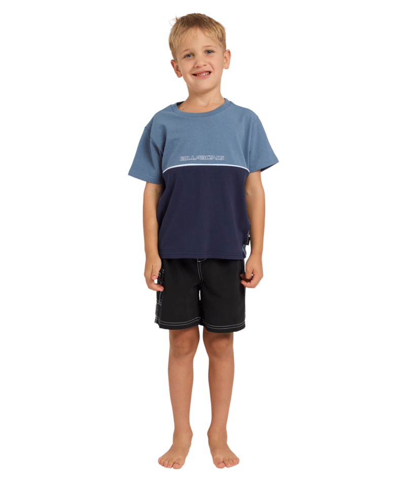 Billabong Groms Spec Legacy Ss in CLOUD BLUE