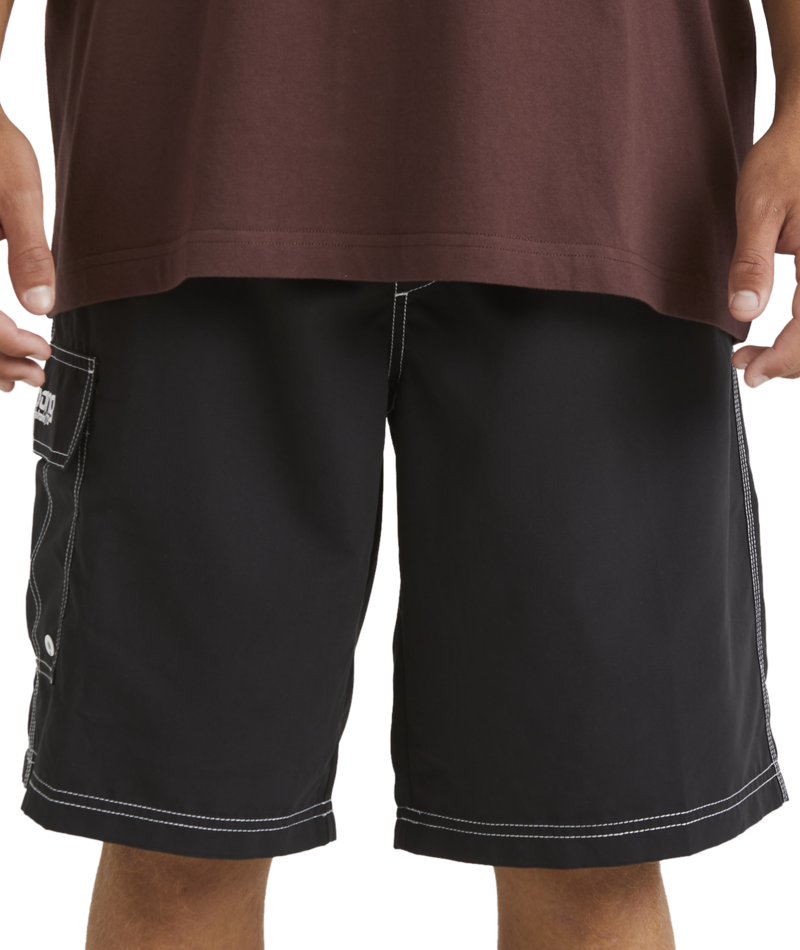 Billabong Throw On in BLACK