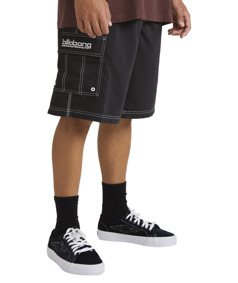 Billabong Throw On in BLACK