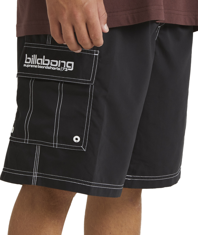 Billabong Throw On in BLACK
