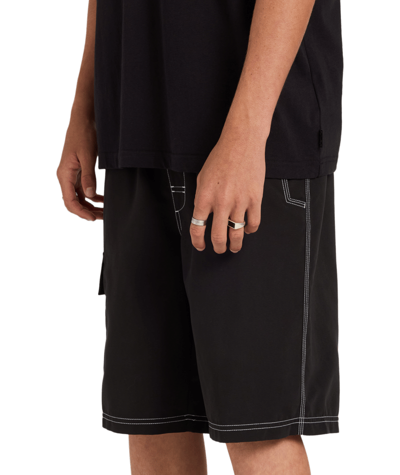 Billabong Throw On in BLACK