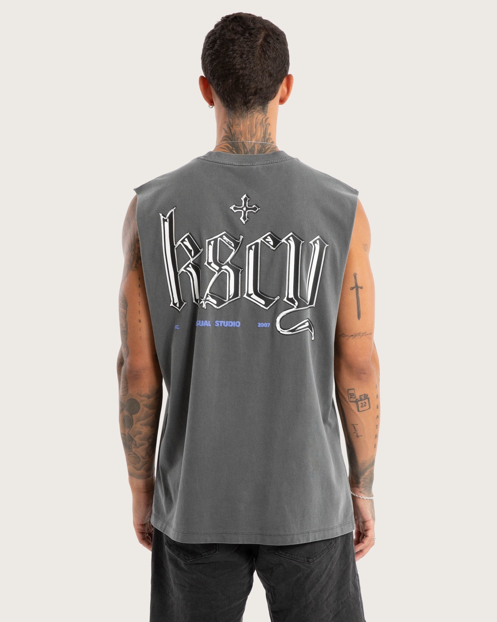 Kiss Chacey Studio Relaxed Muscle in Pigment Charcoal