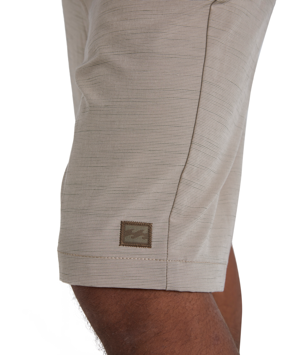 Billabong Mens Crossfire Walkshorts in Khaki