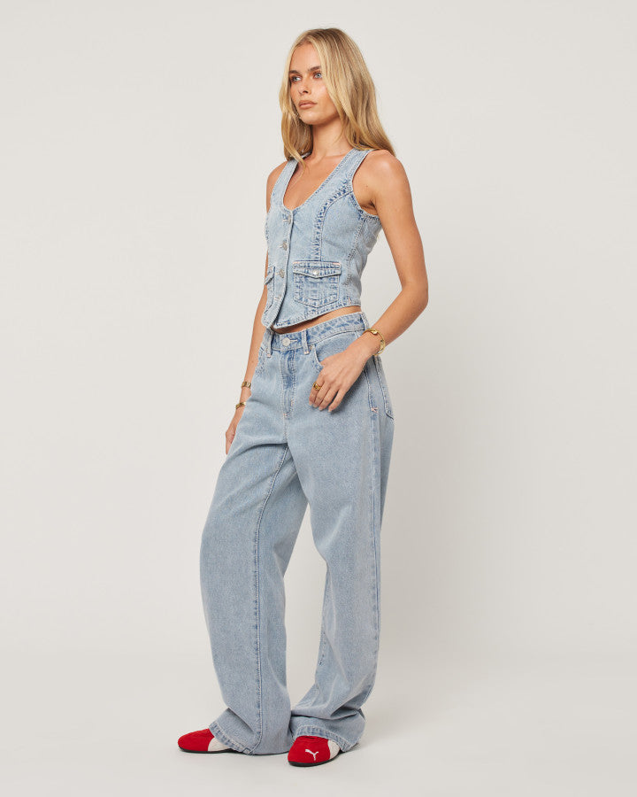 Abrand Jeans Be Mine Vest Avril in AVRIL