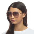 Le Specs Le Specs HEY HUNNI ALT FIT in BRN