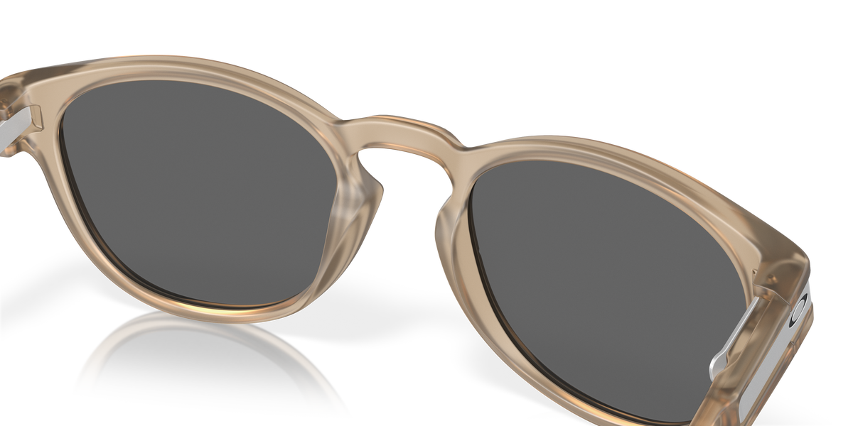 Oakley LATCH MATTE SEPIA PRIZM BLACK in Matte Sepia