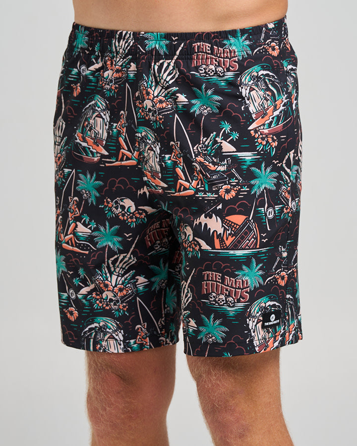 The Mad Hueys She'Ll Be Right | 18" Swim Volley - Black in BLACK