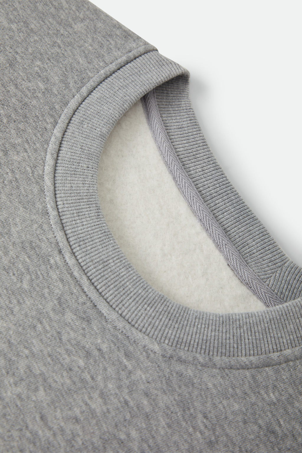 Brixton Straton Crew in HEATHER GREY